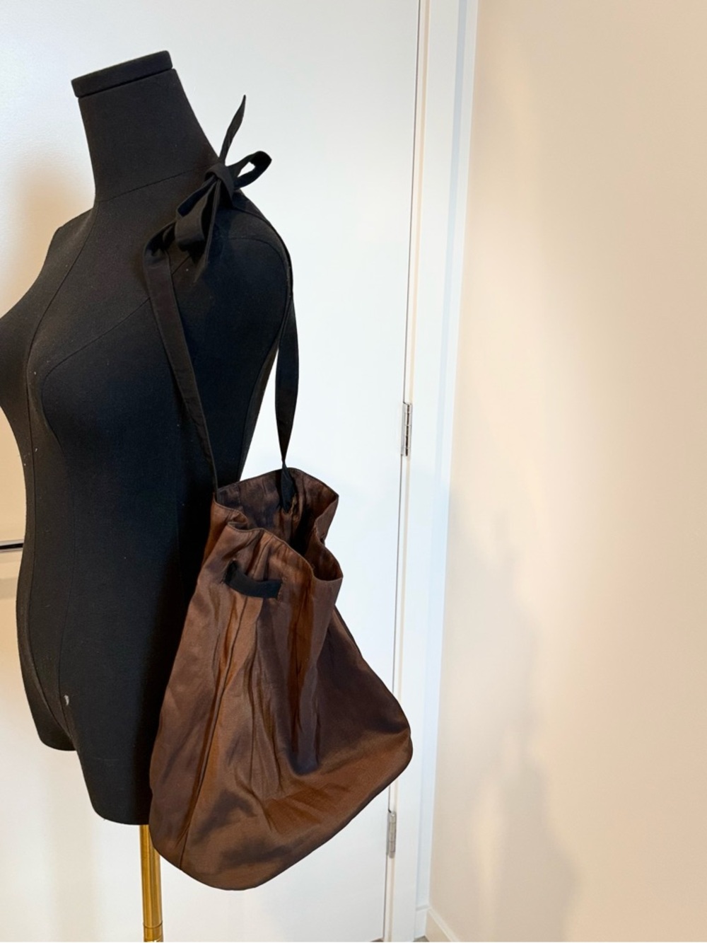 Everyday Brown Drawstring Shoulder Bag - Picture 4 of 9